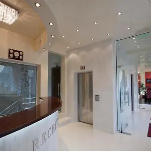 aris.sofiahotelsbg.com/