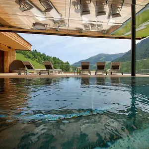 hotel-marten.saalbachhinterglemmhotels.com/