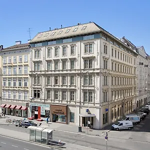 Отель Living An Der Oper, Вена